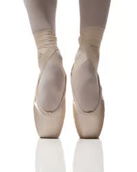 R-Class Arpeggia Soft Shank Pointe Shoe